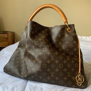 Authentic Louis Vuitton Artsy Large Monogram Bag